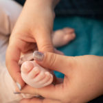 masser son bébé